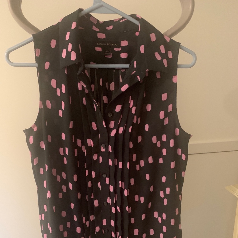 Banana Republic sleeveless blouse